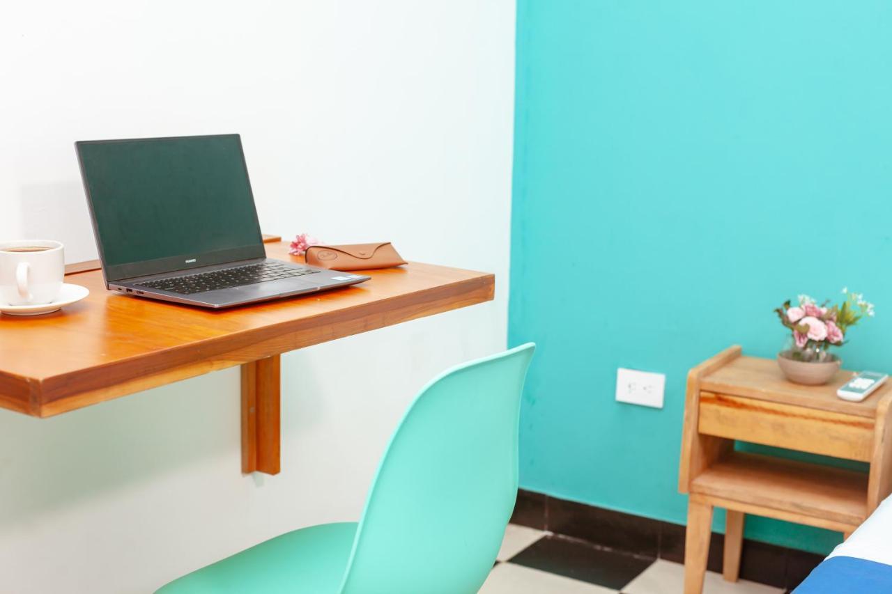 Puerta Aqua By La Puerta Hostels ซันตามาร์ตา ภายนอก รูปภาพ